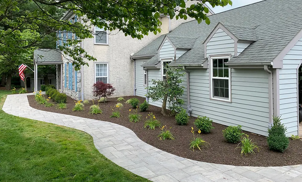 Landscaping vs. Hardscaping – What’s the Difference?